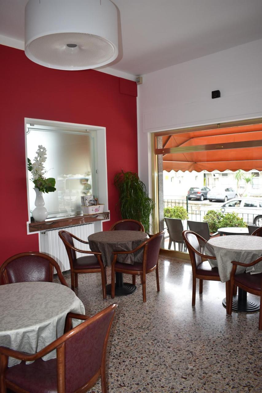 Hotel Garden Marina dʼMarina dʼAndora المظهر الخارجي الصورة