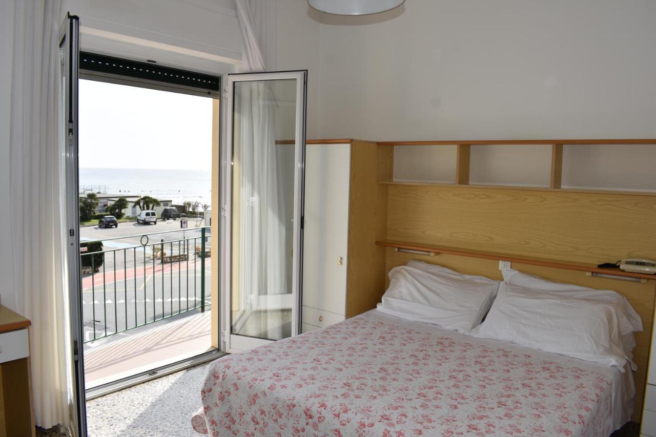 Hotel Garden Marina dʼMarina dʼAndora المظهر الخارجي الصورة