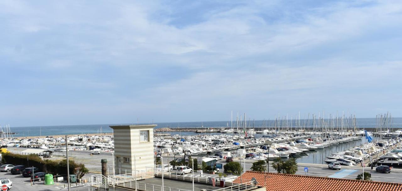 Hotel Garden Marina dʼMarina dʼAndora المظهر الخارجي الصورة